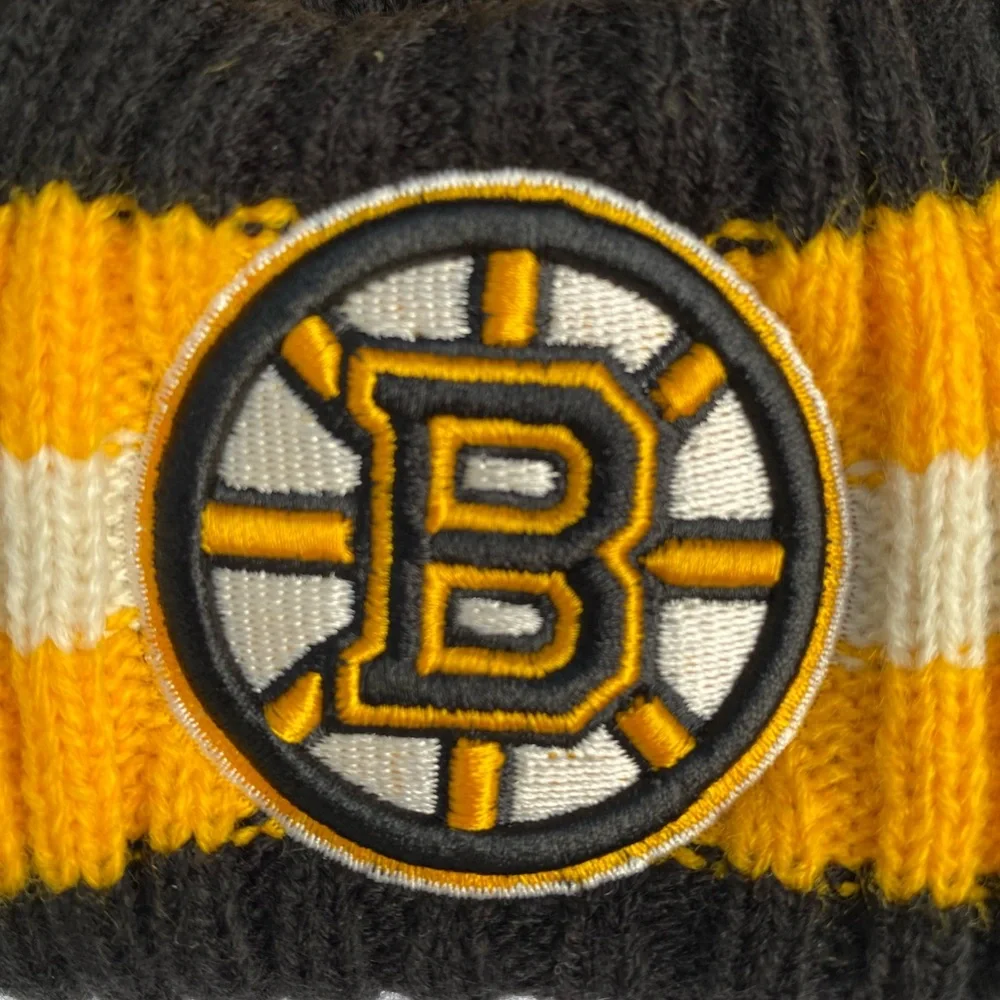 🎉HP🎉NEW BRUINS CUFF KNIT HAT BERING 47 Pom Embroidered B Microfleece one size - Picture 3 of 8